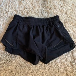 Lulu Lemon Hotty Hot Shorts size 4
